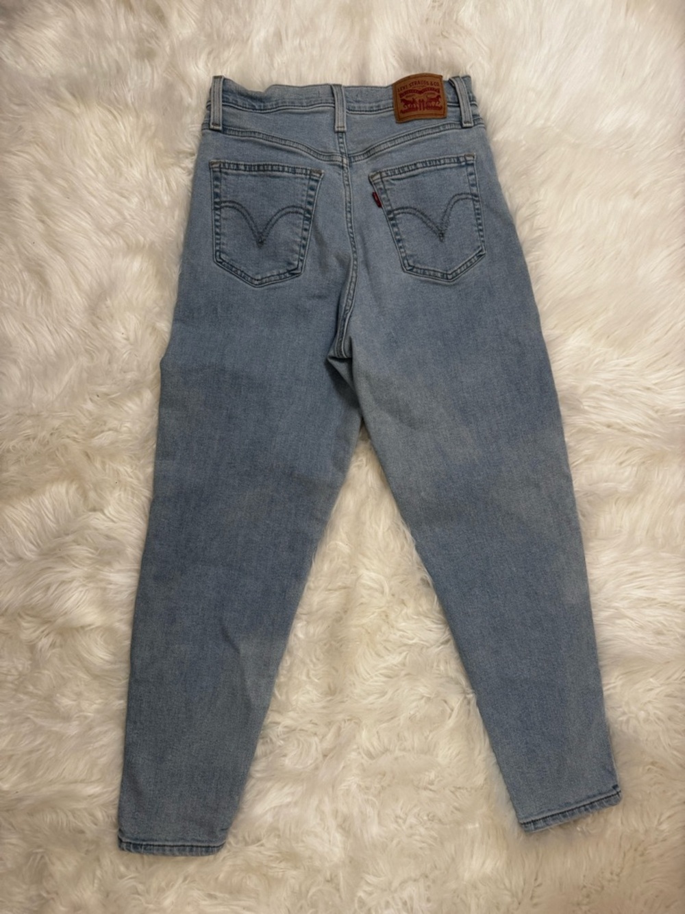 Levi’s Wedgie Fit High Rise Mom Jeans Light Wash W28 L27 NEW Condition - Picture 10 of 13